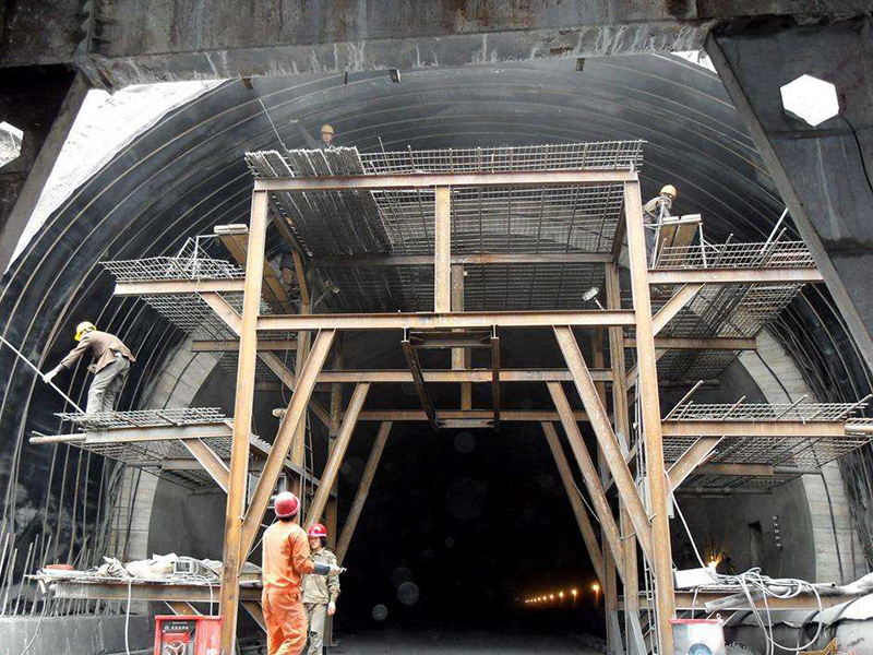 鋼筋網施工設備配備適用于公路、鐵路、市政等隧道工程