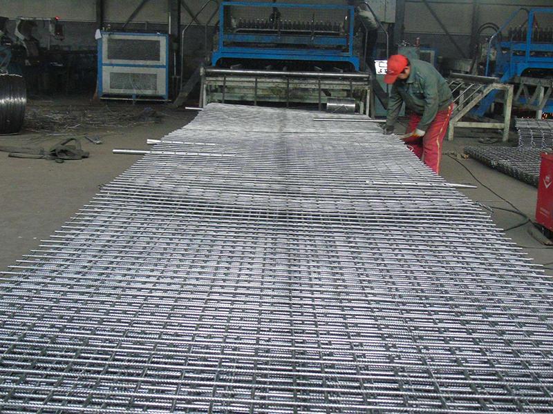 鋼筋焊接網(wǎng)片路堤路床頂面以下500mm的范圍內(nèi)